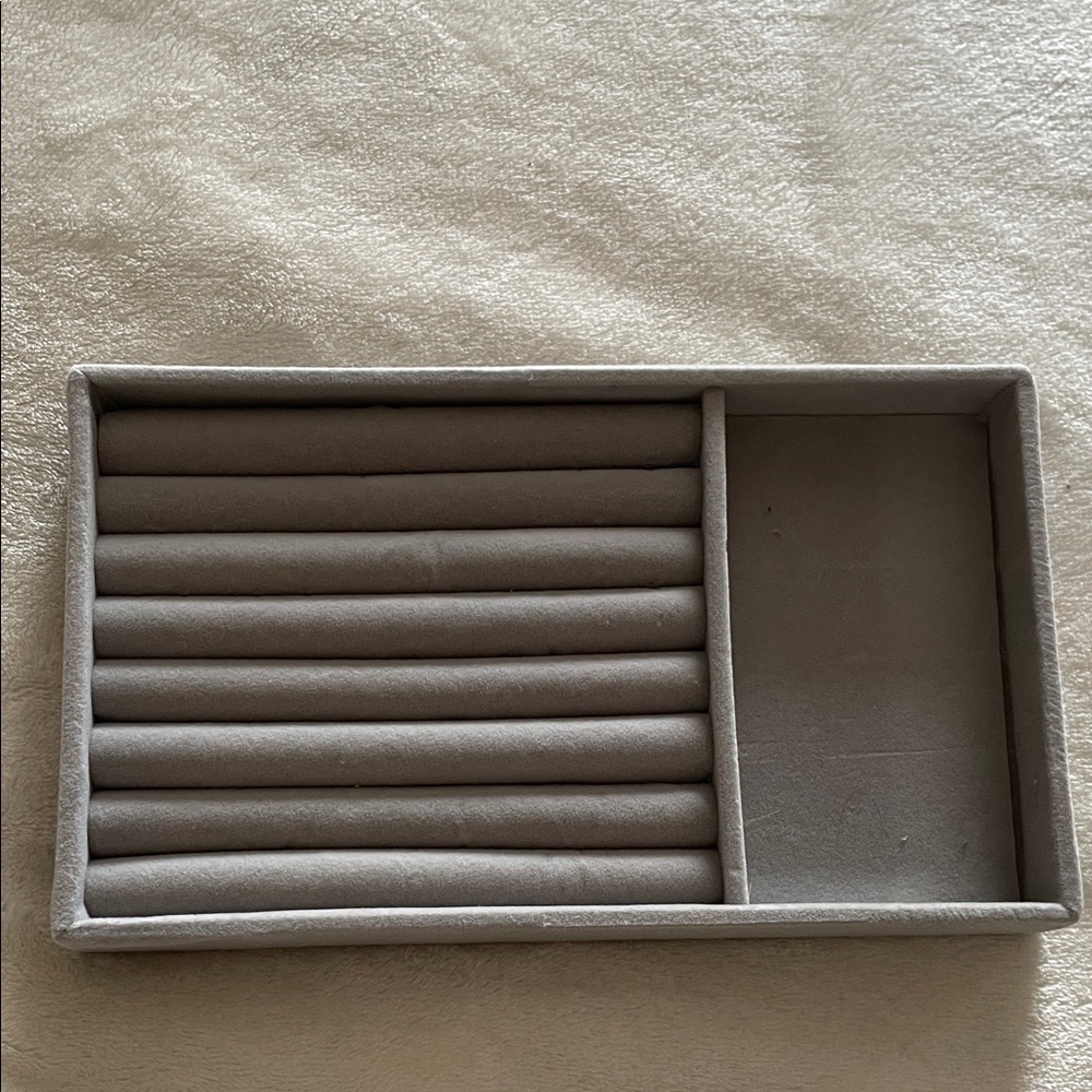 Velvet Jewelry Ring Tray Organizer in Light Gray 8.5x5 inches